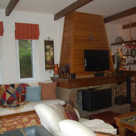 Villa Sul Mare Chalkís Dış mekan fotoğraf